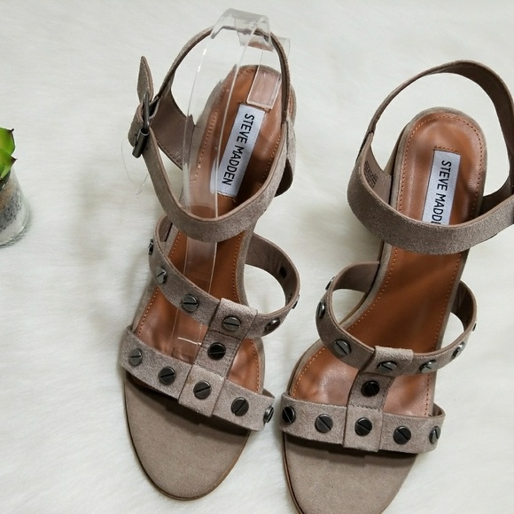 Steve Madden Suede Leather Melle Stud Heels - Picture 6 of 6